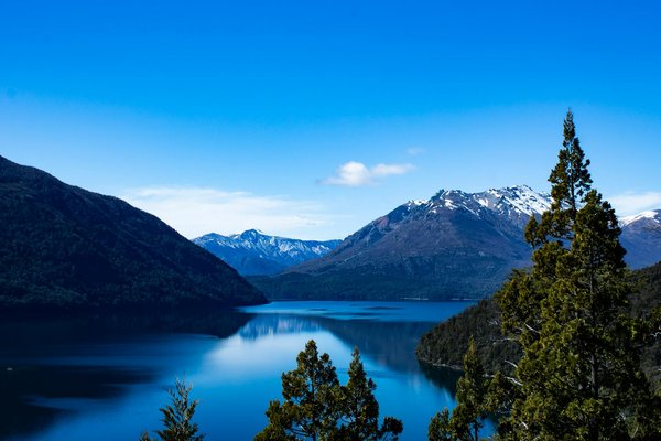 Où trouver les plus beaux sentiers de randonnée en bord de mer en Bretagne ?