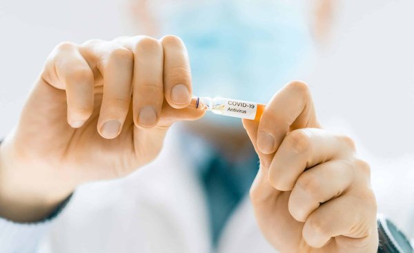 Quelles sont les meilleures stratégies pour éviter le mal des transports lors d'un voyage en bateau en Méditerranée ?